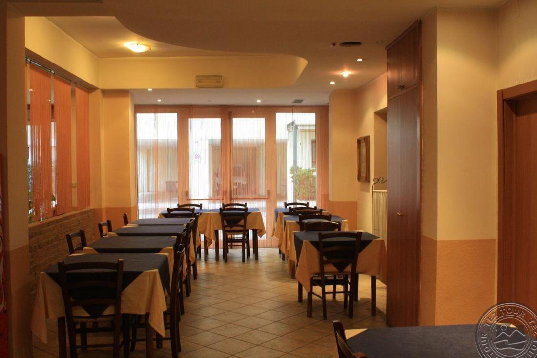 Hotel Donau Ρίμινι Εξωτερικό φωτογραφία