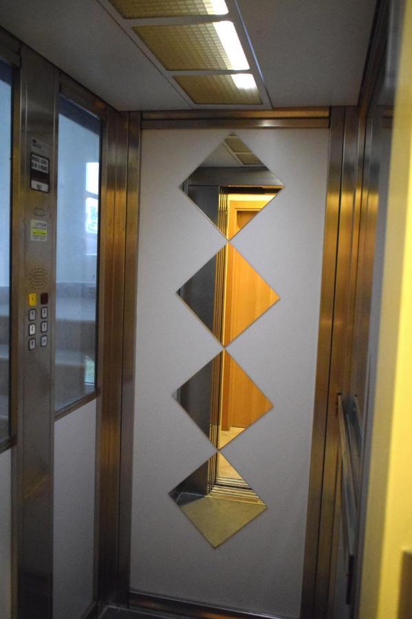 Hotel Donau Ρίμινι Εξωτερικό φωτογραφία